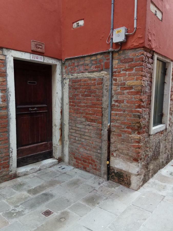 Ca' Falier Blue - 10 Min From Train And Bus Station Venesia Bagian luar foto